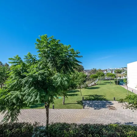 Edge Beachfront 2br - 3 Pools, 1 Heated, Spa, Gym, Cowork Apartment